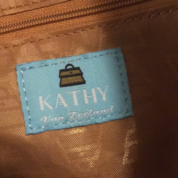 Beautiful Kathy Van Zeeland Purse - Picture 4 of 6